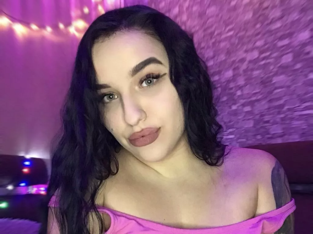 MISS__PRIYA's avatar