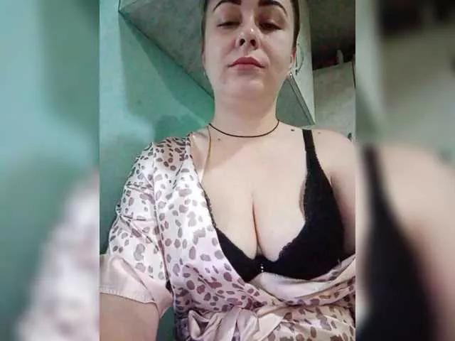 12Milana28 from BongaCams is Freechat