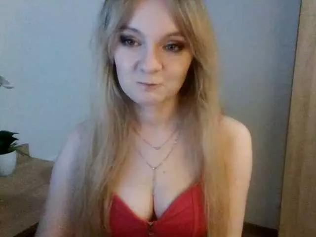 AlmaNatural from BongaCams is Freechat