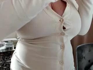 bustynatascha from CamSoda is Freechat