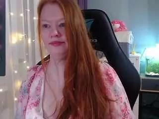 ladyinari from CamSoda is Freechat