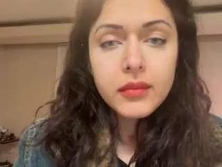 nikkiluvv from CamSoda is Freechat