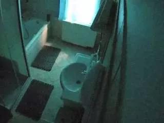 voyeurcam-julmodels-bath-2nd-2 from CamSoda is Freechat