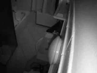 voyeurcam-julmodels-bath-2nd-2 from CamSoda is Freechat