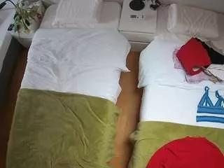 voyeurcam-julmodels-bed-5 from CamSoda is Freechat