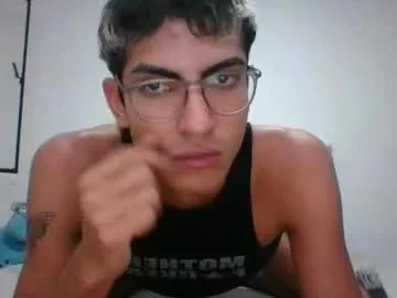 axellatino_ from Chaturbate is Freechat