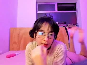 petitee_lunna from Chaturbate is Freechat