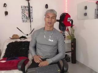 leonard_price from Flirt4Free is Freechat