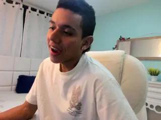 maximuss_dous from Flirt4Free is Freechat