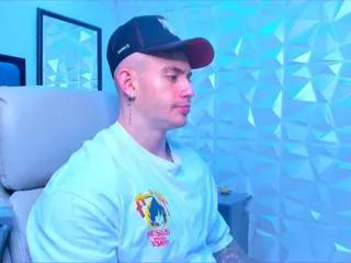 paul_thompson from Flirt4Free is Freechat