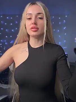 alicebedroom from StripChat is Freechat