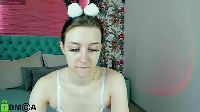 Anora_madison from StripChat is Freechat