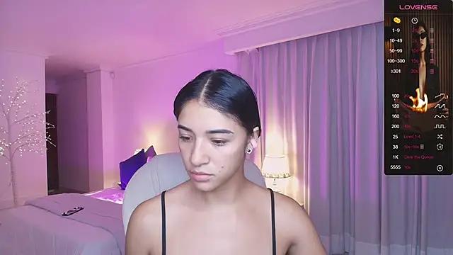 Antonella_Grayy from StripChat is Freechat