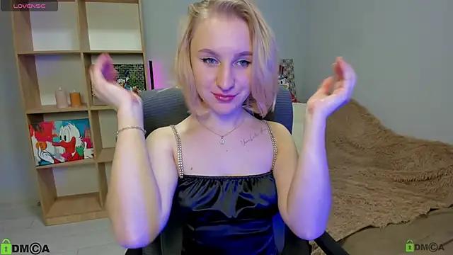 BeautyBlondy from StripChat is Freechat