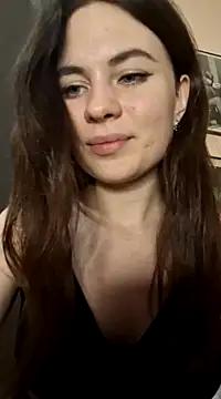 kirastreet from StripChat is Freechat