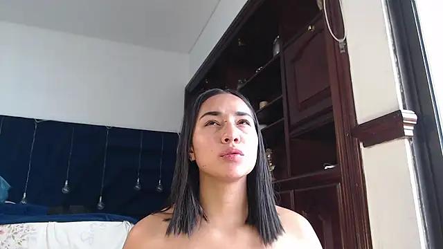 laura_golden1 from StripChat is Freechat