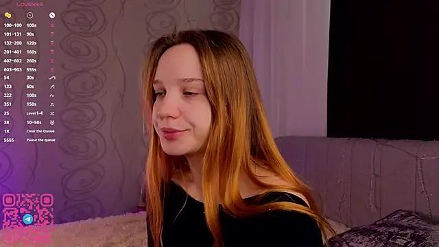 LaurenMcdonald from StripChat is Freechat