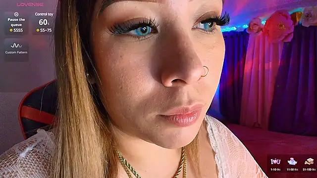 leahtemptation3 from StripChat is Freechat