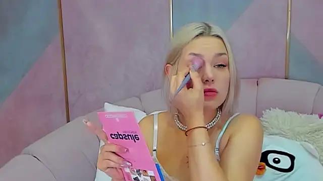 LIA_KITTY from StripChat is Freechat