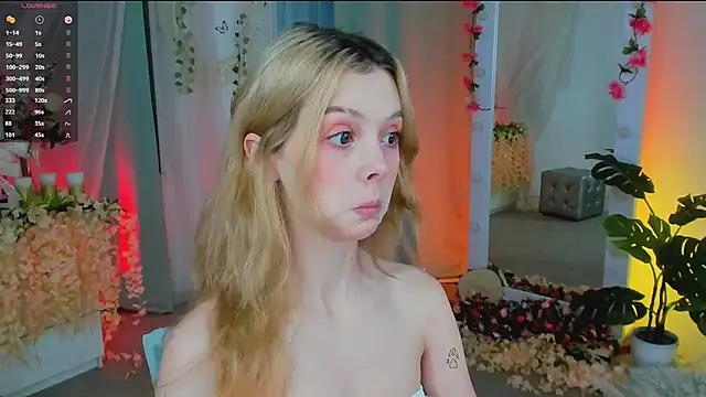 little_anitta from StripChat is Freechat