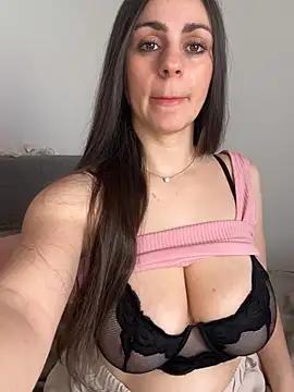 Loella-Rose from StripChat is Freechat