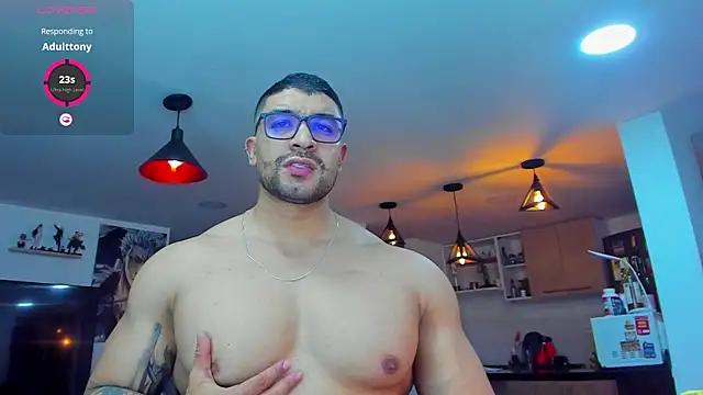 Michael_Diamond from StripChat is Freechat