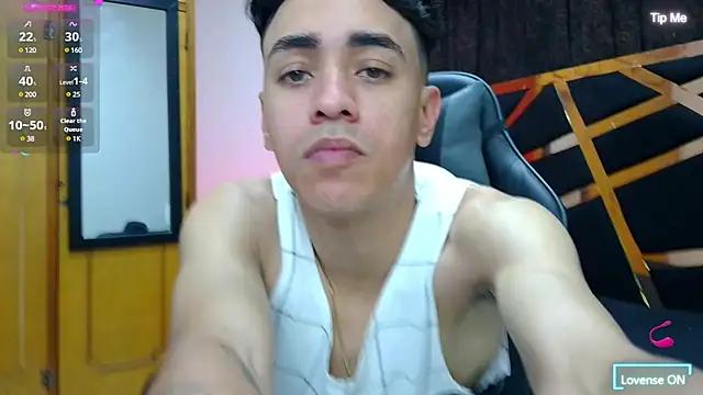 Mick_johnson from StripChat is Freechat