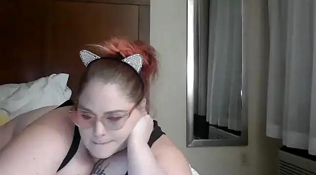 mysticlynn420 from StripChat is Freechat