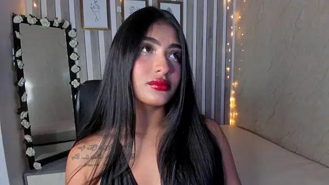 sabrinahimss from StripChat is Freechat