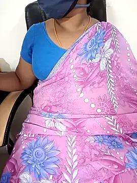 Tamil-hotwife from StripChat is Freechat