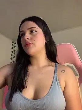 violet-333 from StripChat is Freechat