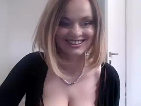 YourSweetJam from StripChat is Freechat