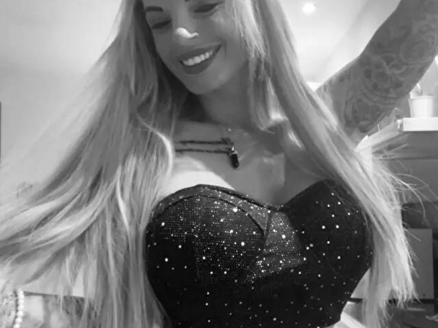 wetbabe from xCams is Freechat
