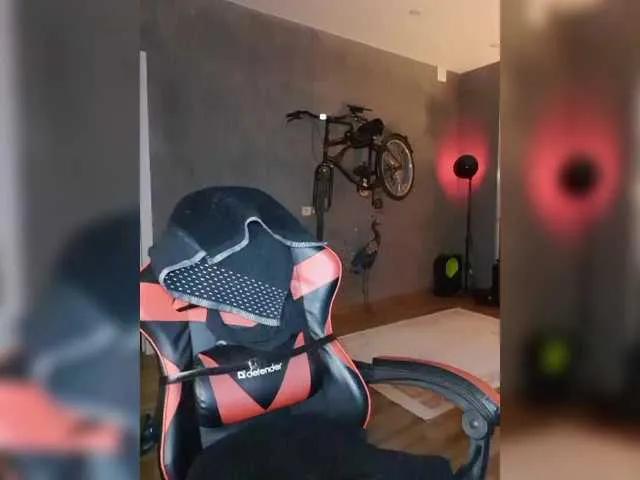 Offline a-squirter on BongaCams