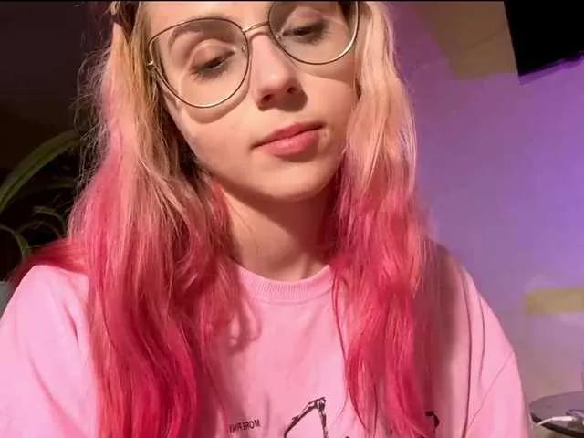 Offline CarenPoellnitz on BongaCams