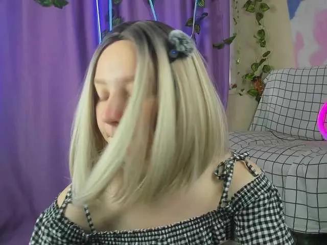 Freechat FlexxyLexy on BongaCams