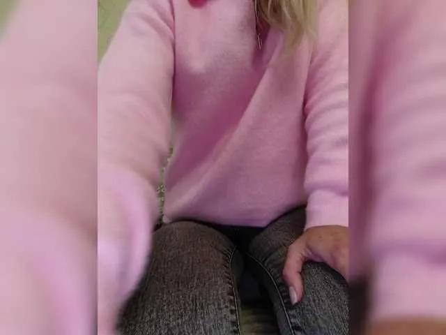 Offline Iam4u1 on BongaCams