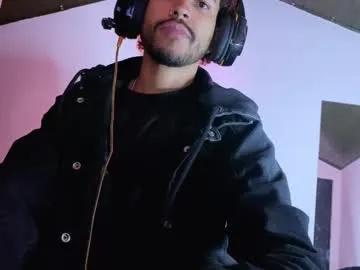 3v1l_ — Play a game naked 5 minutes [85 tokens left] #master #party #alpha #videogames #bdsm