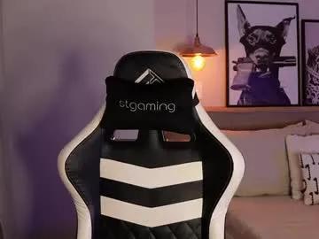 abril_w18 — happy tuesday guys #latina #bigboobs #fitness