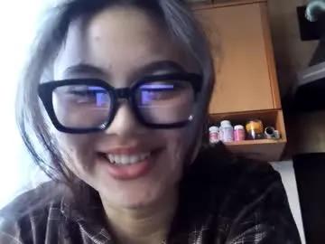 adelinehaefner on Chaturbate