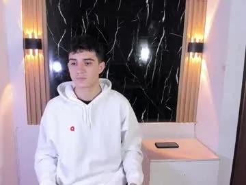 alejo_gray1 — GOAL: cum show [1000 tokens remaining] Welcome to my room! #femboy #18 #teen #twink #bigcock