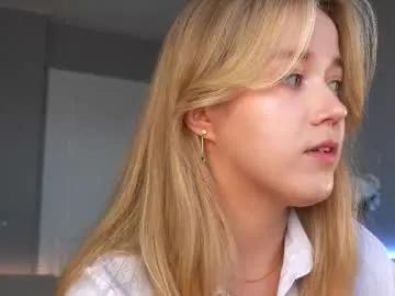 Freechat aluntick on Chaturbate