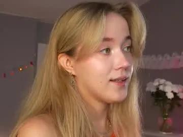 Freechat aluntick on Chaturbate