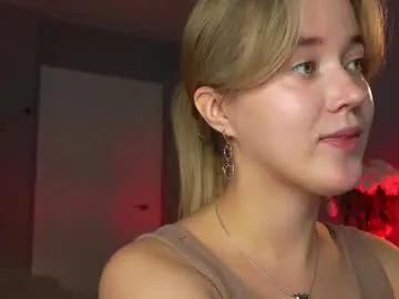 Freechat aluntick on Chaturbate