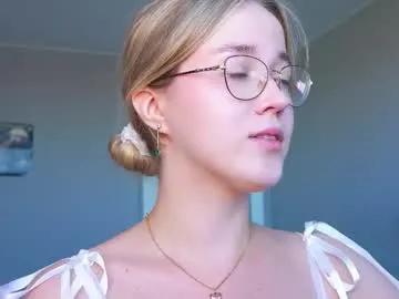 Freechat aluntick on Chaturbate