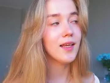 Freechat aluntick on Chaturbate