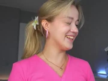 Freechat aluntick on Chaturbate