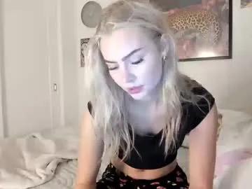 Freechat ariah_is_blonde on Chaturbate