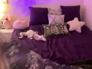 Chaturbate averyyy333 is Freechat averyyy333 — dont blink u might miss it #shy #new #teen #bigboobs #young