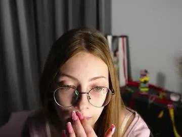 blissence — hi hi lily Don't be rude! I want to find #newadventures here but I'm still young #shy I'm turning #18  #cute redhead  do you like #skinny)? [111 tokens remaining]